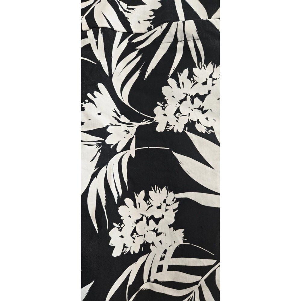 Women's S.C & Co. Black/White Floral tummy Control Pull On Skort/Skirt Large - Picture 2 of 6